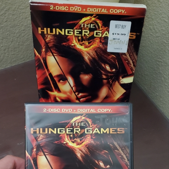 The Hunger Games DVD - Picture 2 of 5